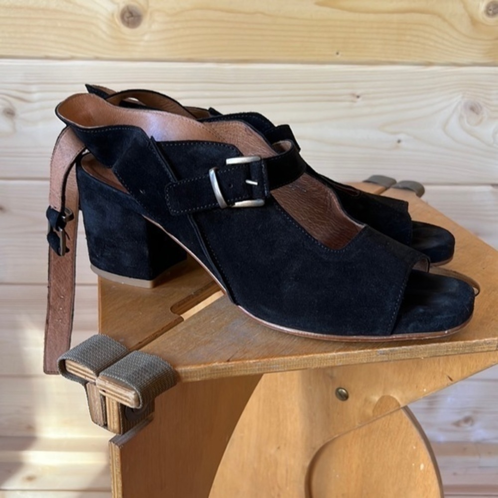 🖤🖤🖤Hudson Shoes heels sandals black 40 / 9 suede buckle RONA - Picture 1 of 9